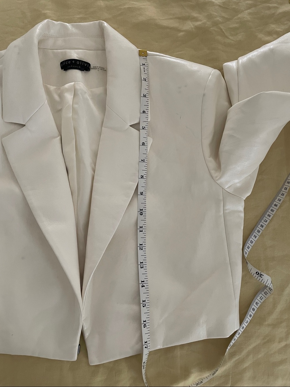 AS IS Alice + Olivia faux butter-soft leather cropped blazer ivory jacket US 12 - Picture 12 of 12